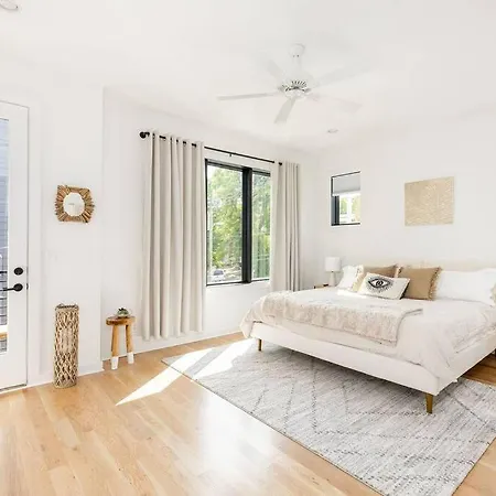 Huge Elegant 1 Bd - Big Living Space, Free Parking Nashville