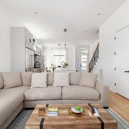 Huge Elegant 1 Bd - Big Living Space, Free Parking Holiday home *