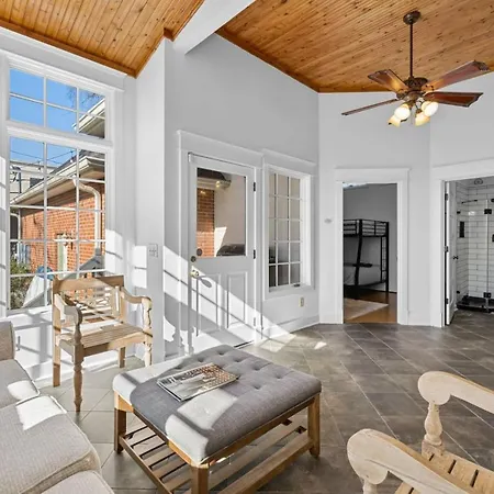 Historic Nashvilla On Music Row - 2 King Holiday home