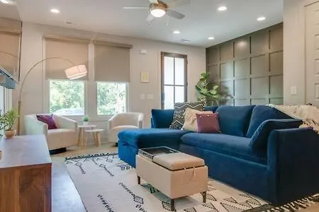 Holiday home Retreat Into Luxury In East Nashville's Twin Homes