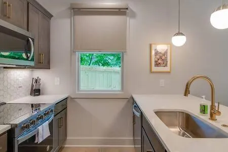 Retreat Into Luxury In East Nashville's Twin Homes Holiday home Nashville