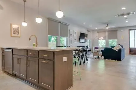 Holiday home Retreat Into Luxury In East Nashville's Twin Homes
