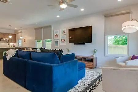 Retreat Into Luxury In East Nashville's Twin Homes *