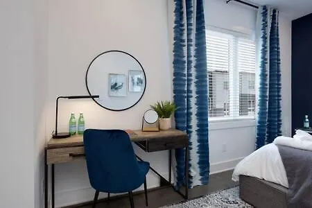 Holiday home The Leland- Luxury Escape Near Local Favorites *