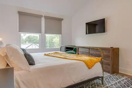 Gem - Walk To Bars, Garage, Smart Tvs Holiday home *