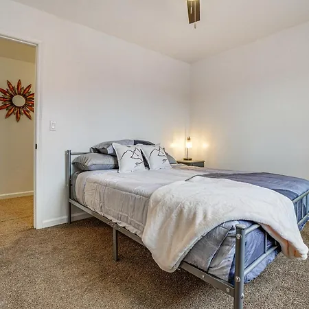 Charming Townhome - 8 Mi To Downtown Nashville! Holiday home Nashville