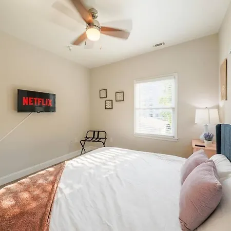 Apartment Luxury 2br King Beds With Optional Parking Near Vanderbilt & Broadway *