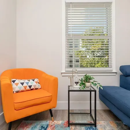 Apartment Modern 1br With King Bed And Optional Parking Near Broadway And The Gulch *