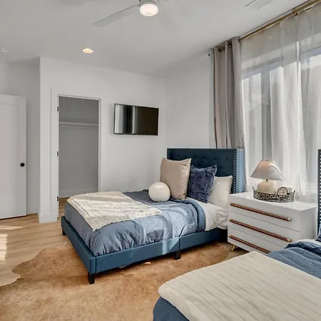 The Penthouse @ Holiday home
