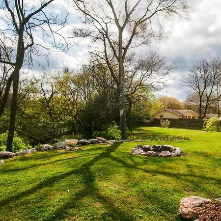 Unique Modern Ranch W Year Round Pool And Hot Tub Holiday home *