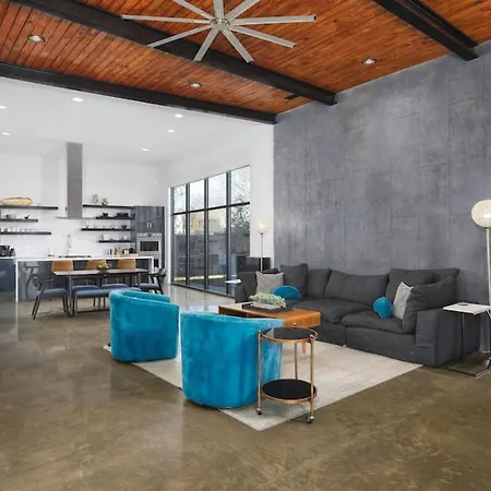 Unique Modern Ranch W Year Round Pool And Hot Tub Nashville