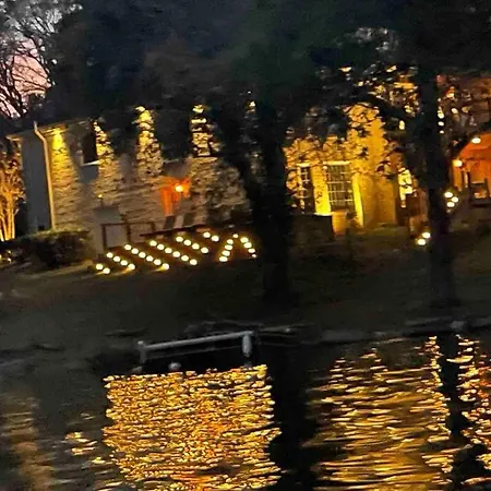 Luxury@lake Mansion Pool/hot Tub For Discerning Tastes Holiday home Nashville