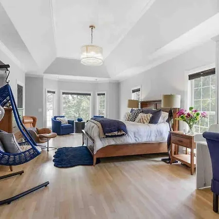 Holiday home Luxury@lake Mansion Pool/hot Tub For Discerning Tastes Nashville