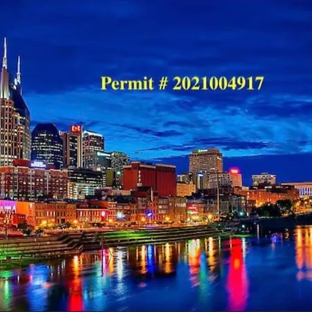 Huge Space - 10 Beds - Rooftop W Views Nashville