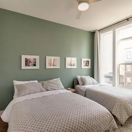 Fast 12 Beds - Rooftop Views Holiday home Nashville