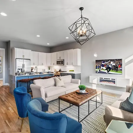 Trinity Skyline-rooftop Deck-7 Mins To Broadway Holiday home *