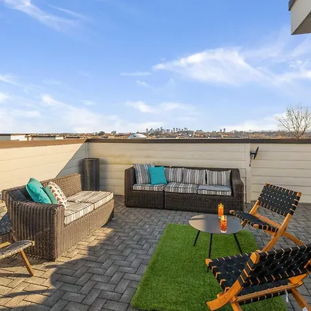 Trinity Skyline-rooftop Deck-7 Mins To Broadway Holiday home