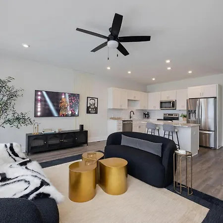 Southern & Style-2 Townhomes-7 Mins To Broadway