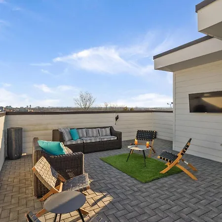 Trinity Skyline-rooftop Deck-7 Mins To Broadway * Nashville