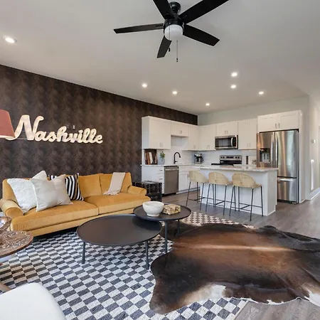 Southern & Style-2 Townhomes-7 Mins To Broadway