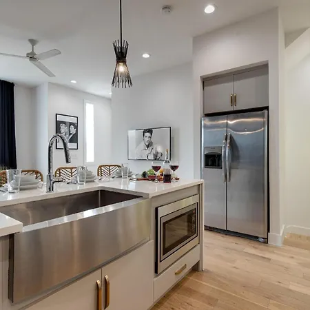 Holiday home Modern Monroe - Private Rooftop - Minutes To Broadway Nashville