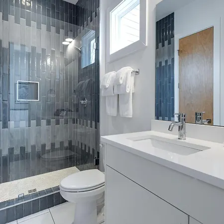 Modern Monroe - Private Rooftop - Minutes To Broadway *
