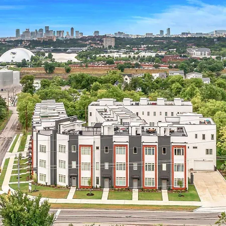 Holiday home Trinity Skyline-rooftop Deck-7 Mins To Broadway Nashville