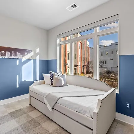 Trinity Skyline-rooftop Deck-7 Mins To Broadway Nashville