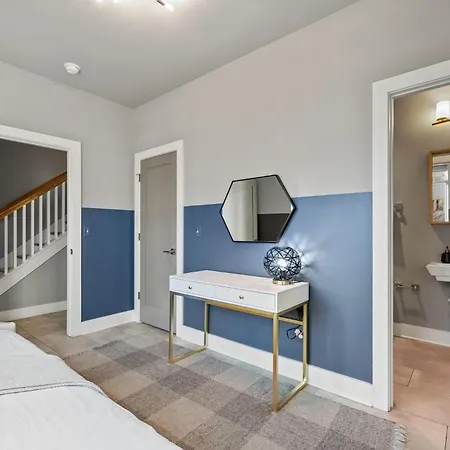 Trinity Skyline-rooftop Deck-7 Mins To Broadway * Nashville