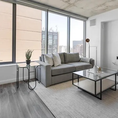Landing Modern With Amazing Amenities * Nashville
