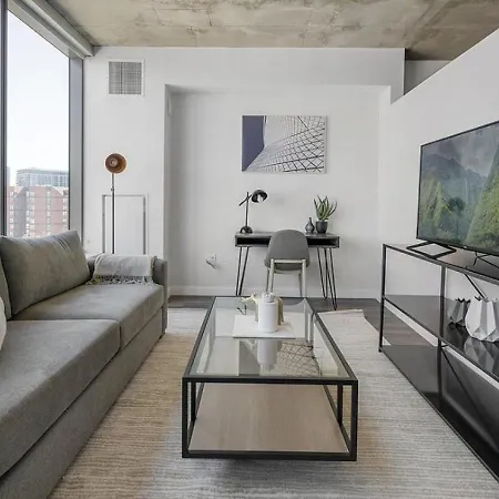 Landing Modern With Amazing Amenities * Nashville