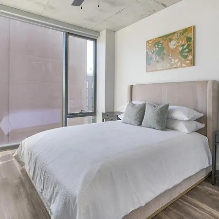 Landing - Modern With Amazing Amenities