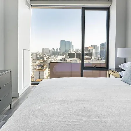 Landing - Modern With Amazing Amenities Nashville