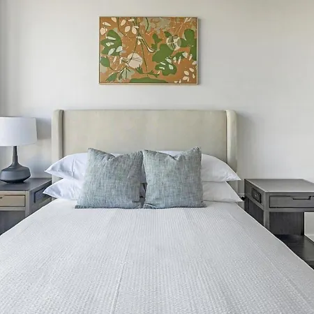 Landing - Modern With Amazing Amenities *