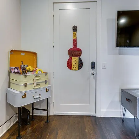 Lofts At 30th-southern Advant-garde-in West End Holiday home *