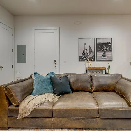 Lofts At 30th - Urban Row - Mins To Downtown Holiday home *