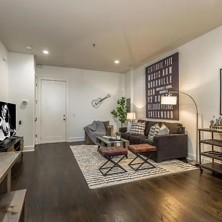 Holiday home Lofts At 30th - Contemporary Muse - Minutes To Broadway Nashville