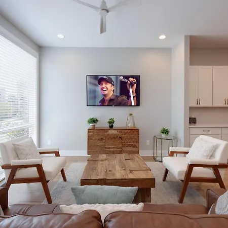 Triple Luxe - Sleeps 36 - Three Lavish Midtown Homes Nashville