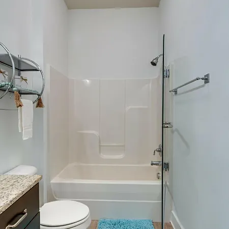Holiday home Lofts At 30th - Electric Geometric - 6 Mins To Broadway