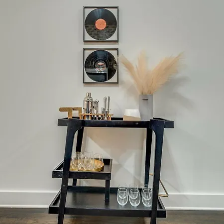 3 Luxury Loft Units - Mins To Broadway - Sleeps 15 * Nashville