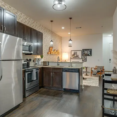 3 Luxury Loft Units - Mins To Broadway - Sleeps 15