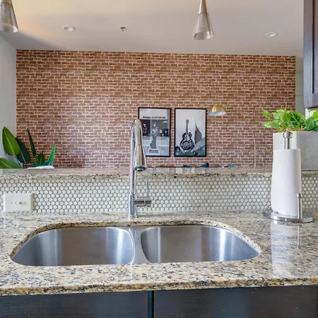 3 Luxury Loft Units - Mins To Broadway - Sleeps 15 Nashville