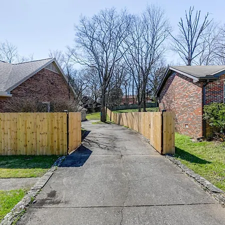 Pet-friendly Getaway 15 Mi To Downtown Holiday home Nashville