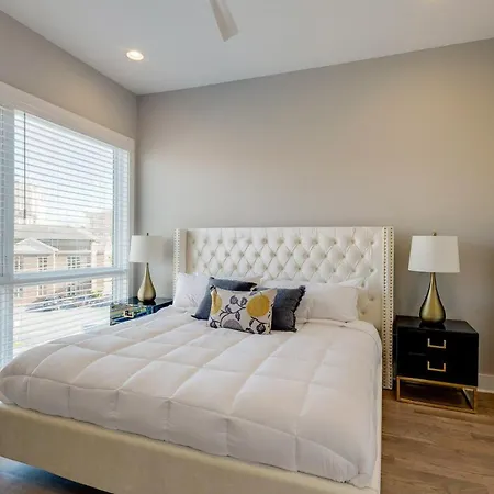 Midtown Luxe - 2 Premium Town Homes - Rooftop Hot Tub