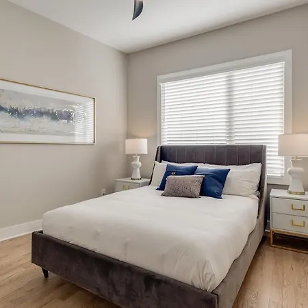 Midtown Luxe - 2 Premium Town Homes - Rooftop Hot Tub * Nashville