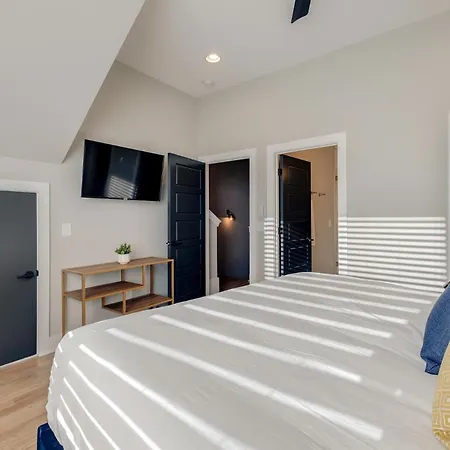 Midtown Luxe - 2 Premium Town Homes - Rooftop Hot Tub * Nashville