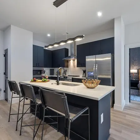 Holiday home Lyrics - 2 Unit Odyssey Combo - Heart Of Midtown Nashville
