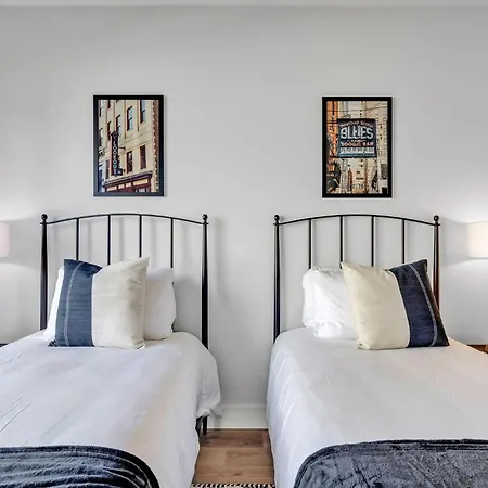 Holiday home Southern Athens - Odyssey - Heart Of Midtown