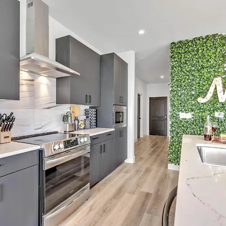 Southern Athens - Odyssey - Heart Of Midtown Holiday home *
