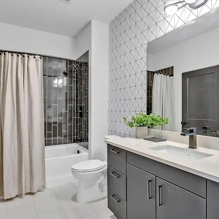 Southern Athens - Odyssey - Heart Of Midtown Holiday home *